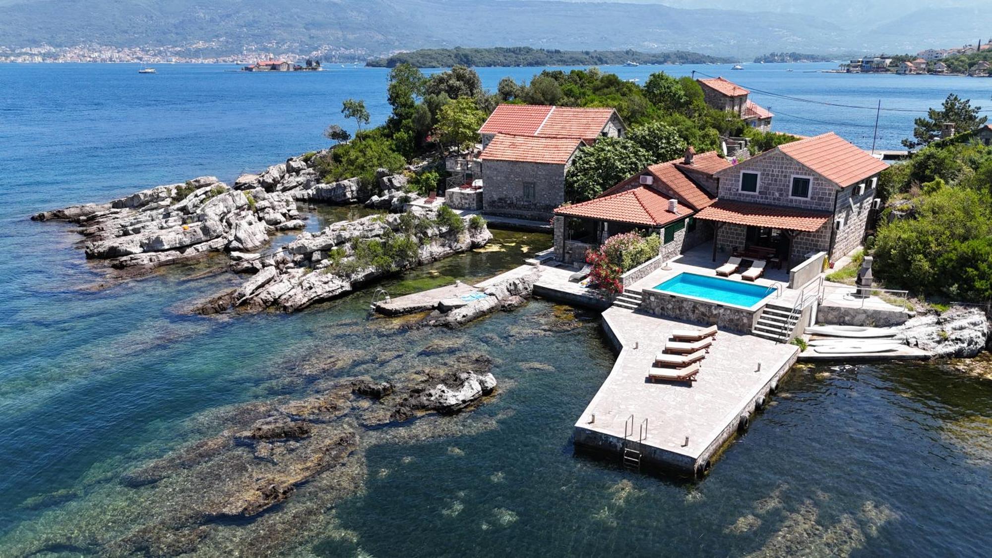 Apartments Kovinic Tivat Extérieur photo